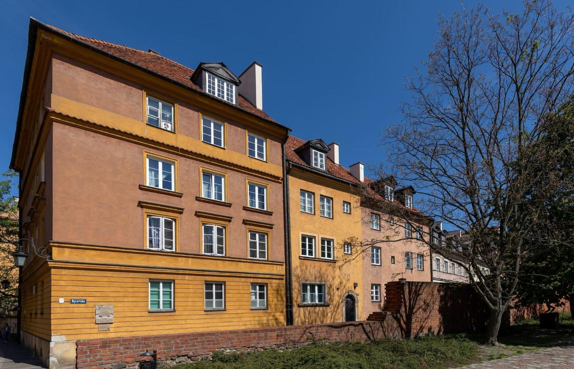 Fashioned Apartment Rycerska By Noclegi Renters Warschau Exterior foto
