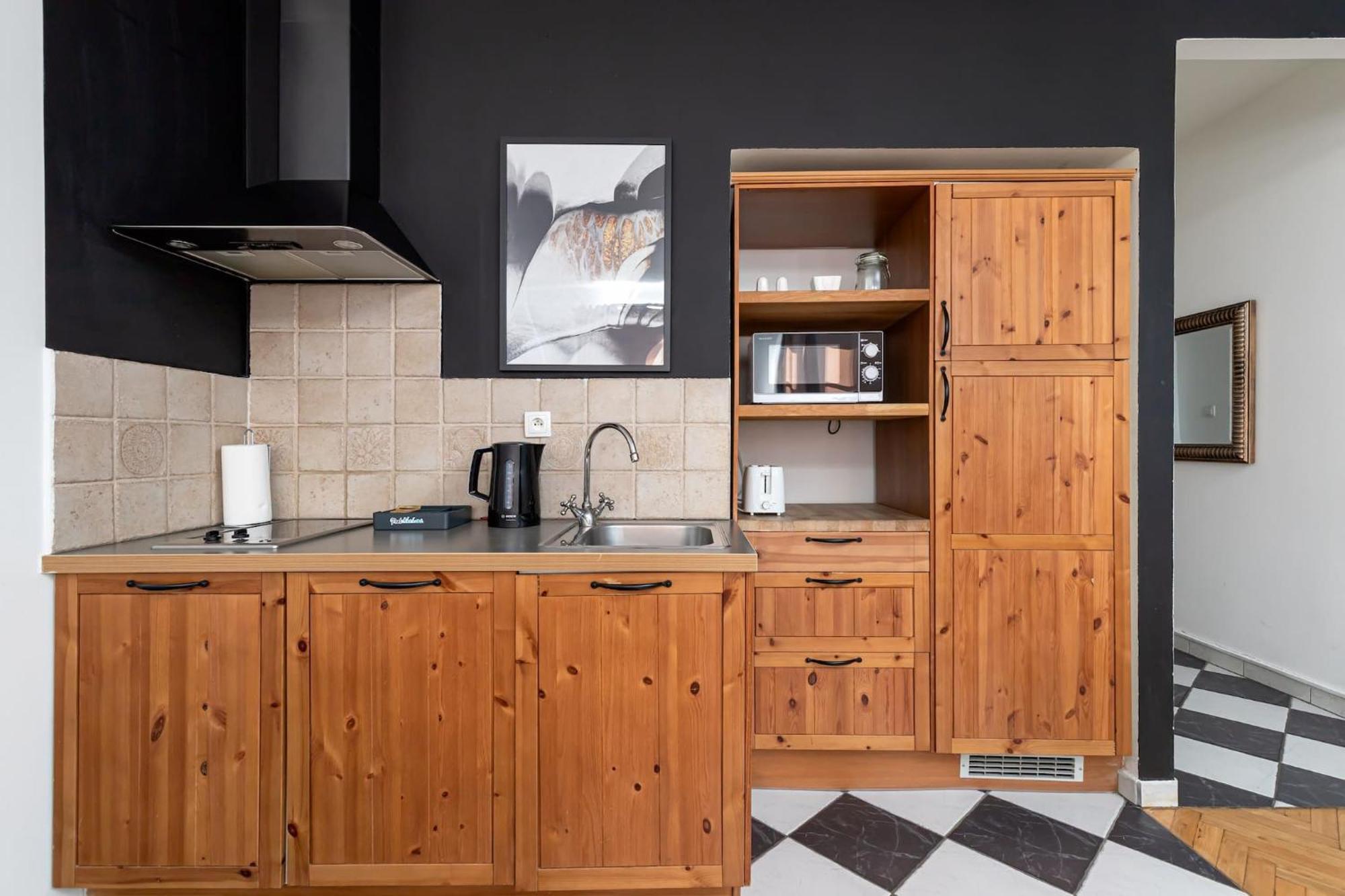 Fashioned Apartment Rycerska By Noclegi Renters Warschau Exterior foto